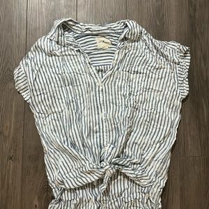 American Eagle striped button up t-shirt S